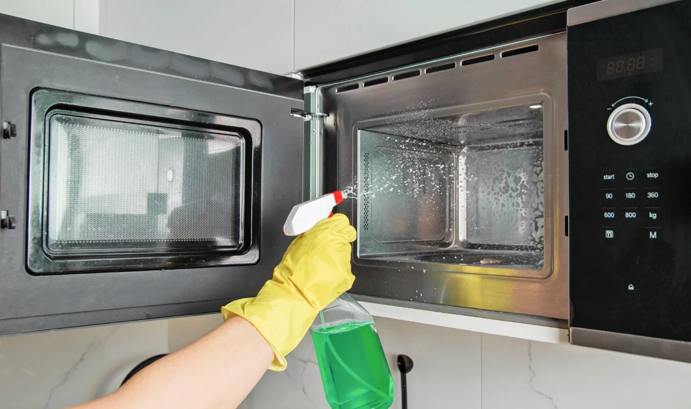 Move-Out Cleaning Checklist for Dubai Tenants: What Landlords Check Before Returning Your Deposit